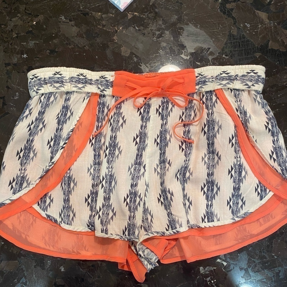 Zara Trafaluc Viscose Tribal Pattern Track short with hot pink underlay L